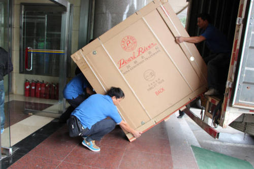 丹凤钢琴贵重工艺品无忧运